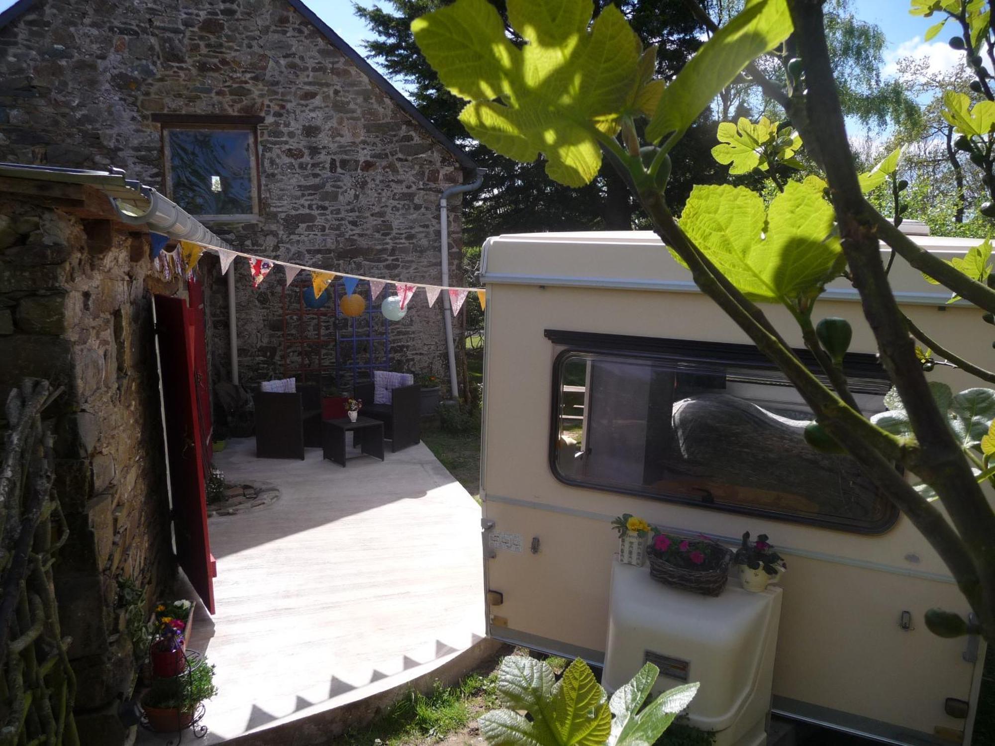 Bretagne Chambre D'Hotes Suite 53M2 Et Caravane Vintage Avec Cuisine Et Salle De Bains Privees Brittany B&B 53M2 Suite And Vintage Caravan Glamping With Private Kitchen And Bathroom Pleumeur-Gautier Luaran gambar
